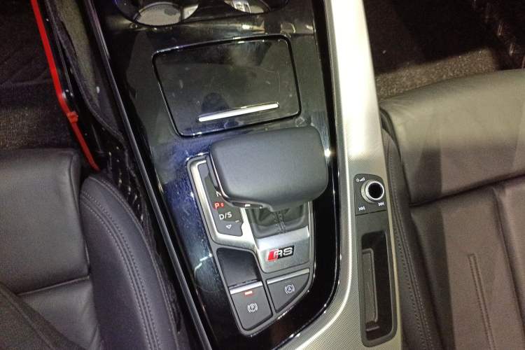 Used Audi A5 2023 Coupe 40 TFSI Fashionable and Dynamic Model Gear Lever