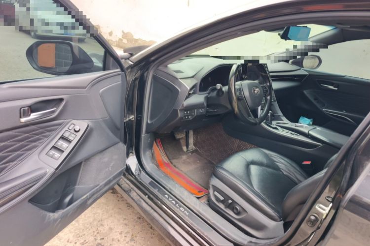 Used Toyota Avalon 2019 Dual-Engine 2.5L XLE Prestige Version China VI Standard
