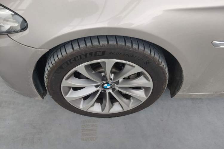 Used BMW 5 Series 2017 528Li Leading Model

