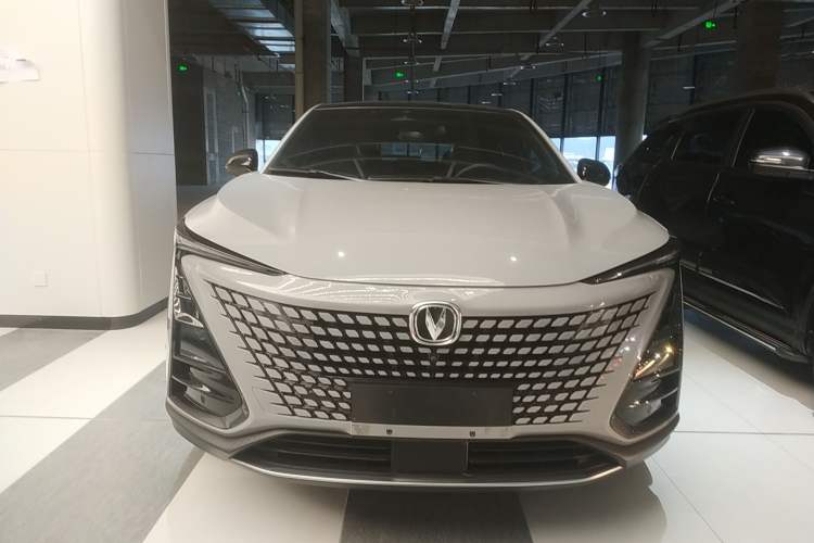 Used CHANGAN UNI-T 2022 1.5T Flagship Edition Exterior 1