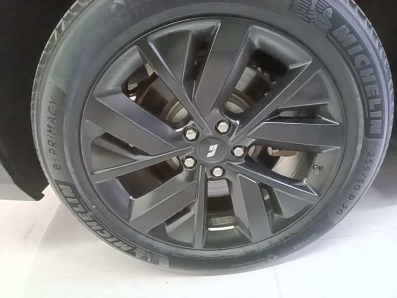 Used Li Auto L8 2023 Pro Model — 25