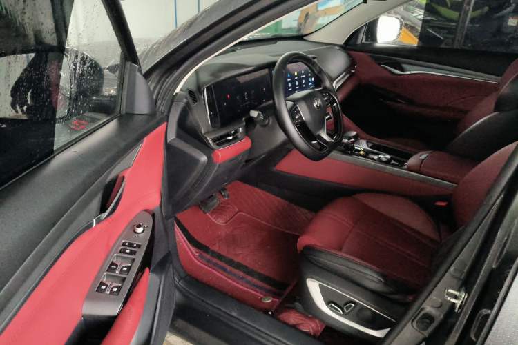 Used Changan CS75 PLUS 2022 1.5T Automatic Luxury Model
