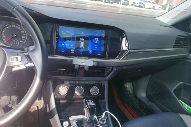 Used Volkswagen Sagitar 2020 200TSI DSG Comfort Version China VI Standard Audio And AC Panel