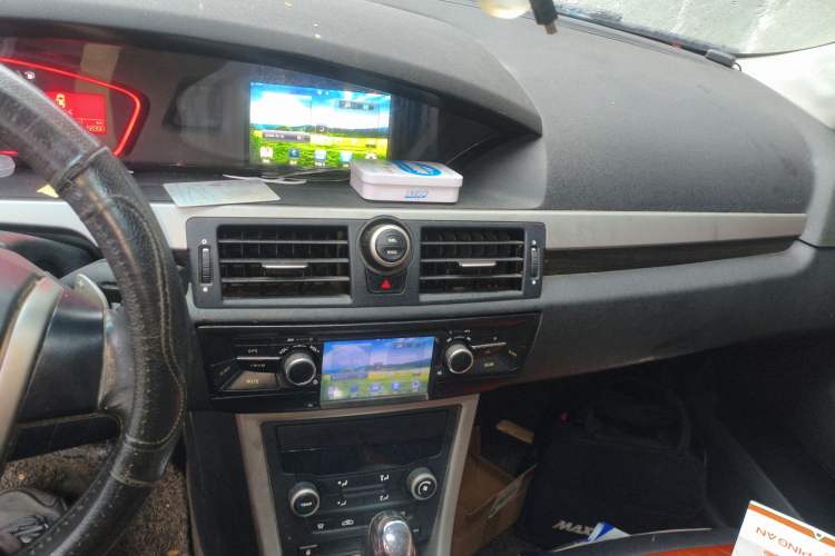 Used Roewe 550 2013 Classic Edition 550 1.8L Automatic Fashion Model
