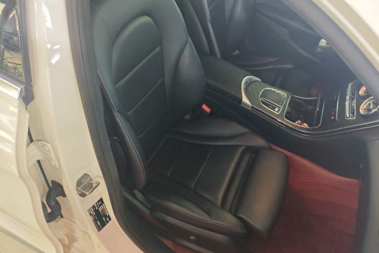 Used Mercedes-Benz C-Class 2020 C 200 L Fashion Edition Sport Version Right Front Seat