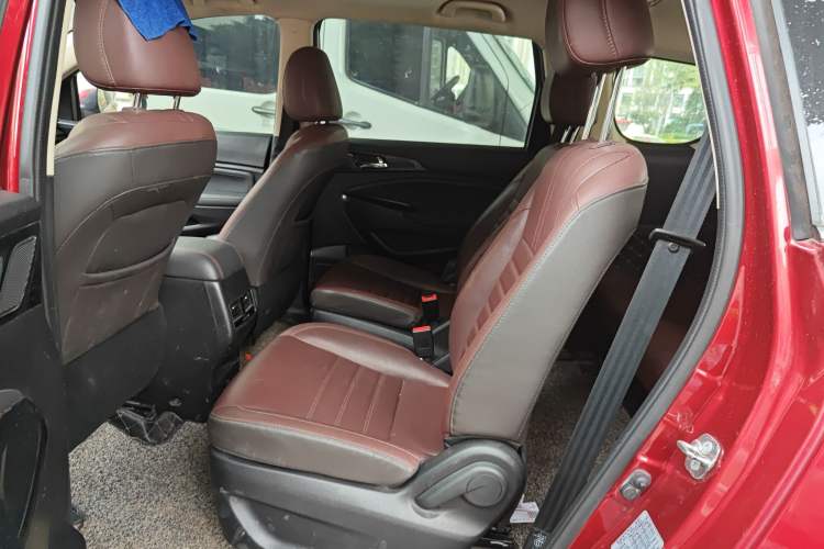 Used CHANGAN OSHAN A800 2017 1.5T Manual Luxury Model
