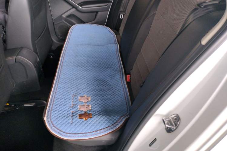 Used Volkswagen C-TREK 2017 230TSI DSG Comfort Version
