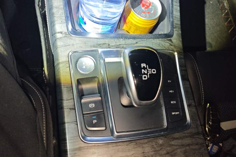 Used BYD Qin Pro New Energy 2018 DM 1.5TI Automatic Smart Connect Enjoyment Model Gear Lever