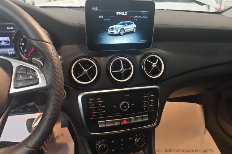 Used Mercedes-Benz GLA 2019 GLA 200 Fashion Model Audio And AC Panel
