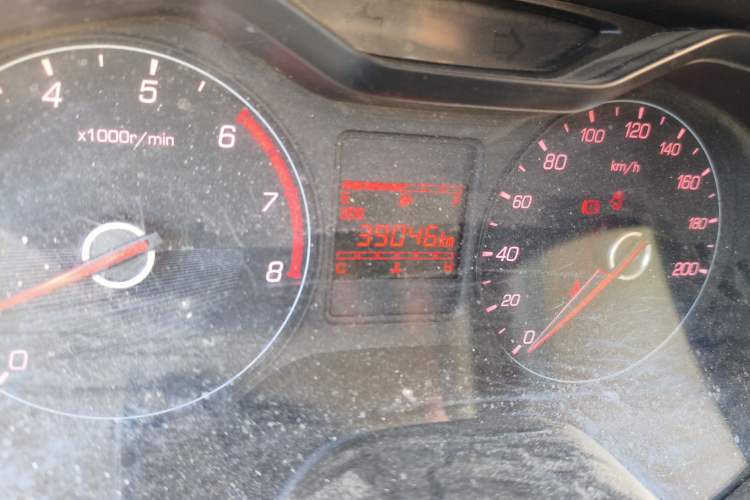 Used Baojun 310 2020 1.2L Manual Comfort Edition Odometer Close Up