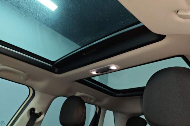 Used MINI MINI 2016 1.5T COOPER Five-Door Edition