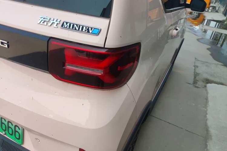 Used Wuling Hongguang MINIEV 2022 GAMEBOY 200km Gaming Edition with Lithium Iron Phosphate Right Rear Taillight