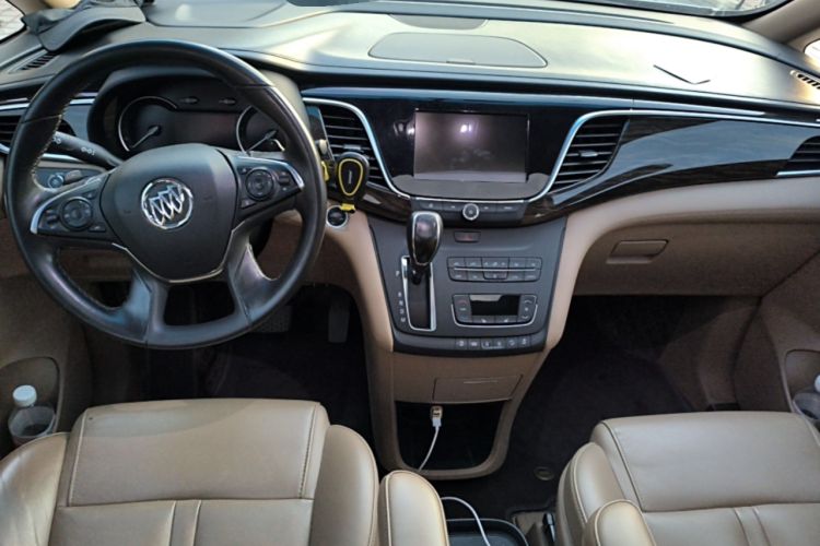 Used Buick GL8 2017 ES 28T Premium Version China V Standard Center Console