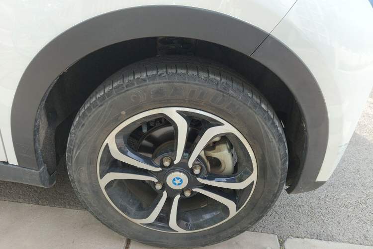 Used Chery Little Ant 2019 4-Seater Smart Edition 35 kWh Right Front Wheel Hub