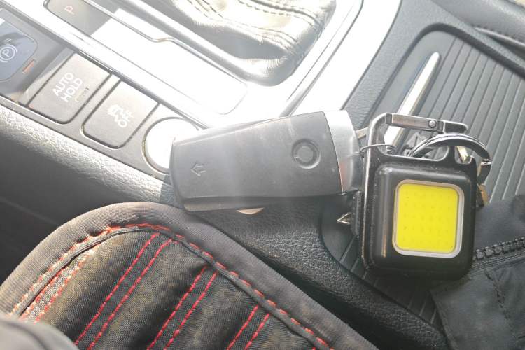 Used Volkswagen Magotan 2015 Facelift 1.8TSI Luxury Model Vehicle Key