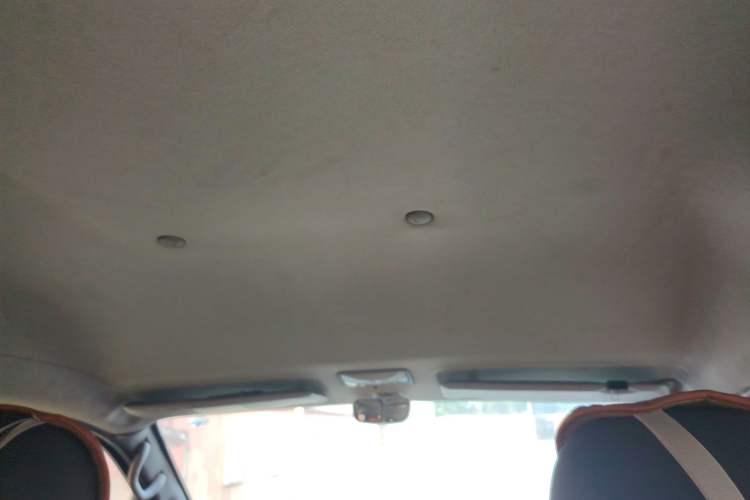 Used FORTHING Lingzhi 2013 M3 1.6L 7-Seater Luxury Model
