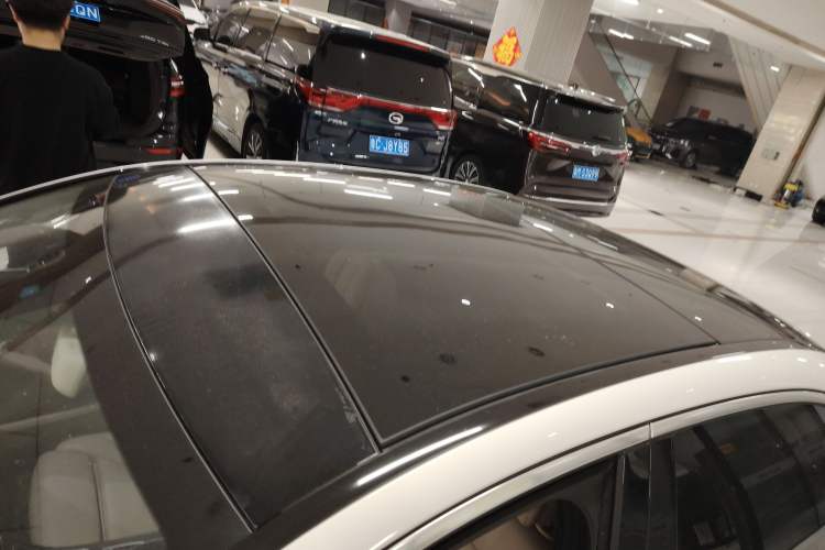 Used Mercedes-Benz C-Class 2017 Facelift C 200 L Sport Edition Roof