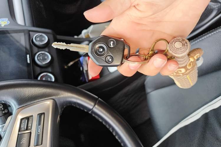 Used Subaru XV 2014 2.0i Elite Navigation Edition Vehicle Key