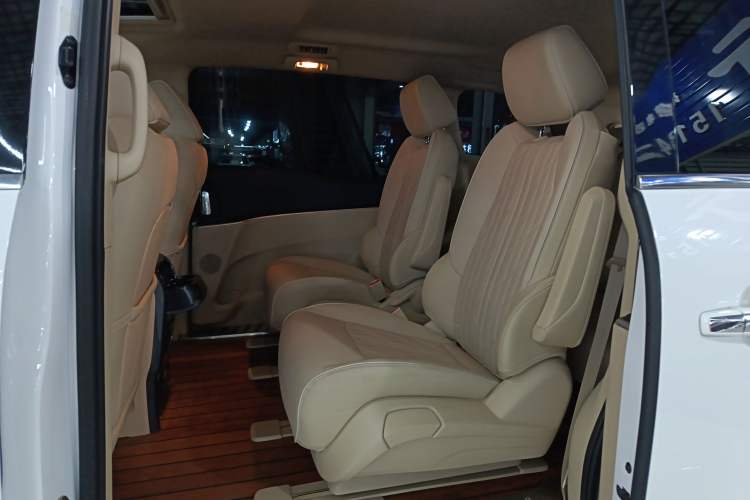 Used Buick GL8 2023 Land Executive Class 652T Luxury Model