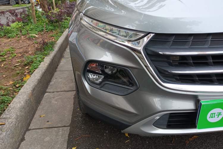 Used Baojun 510 2017 1.5L Manual Luxury Model Right Front Headlight