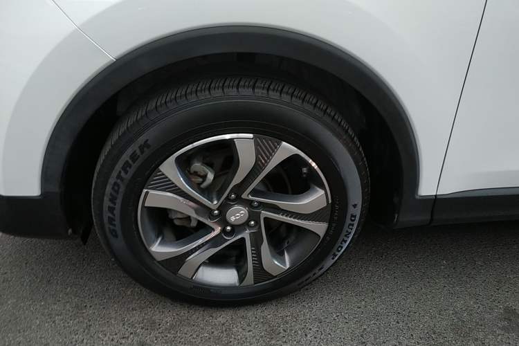 Used Oshan COS1 2018 1.5T Automatic Smart 7-Seater