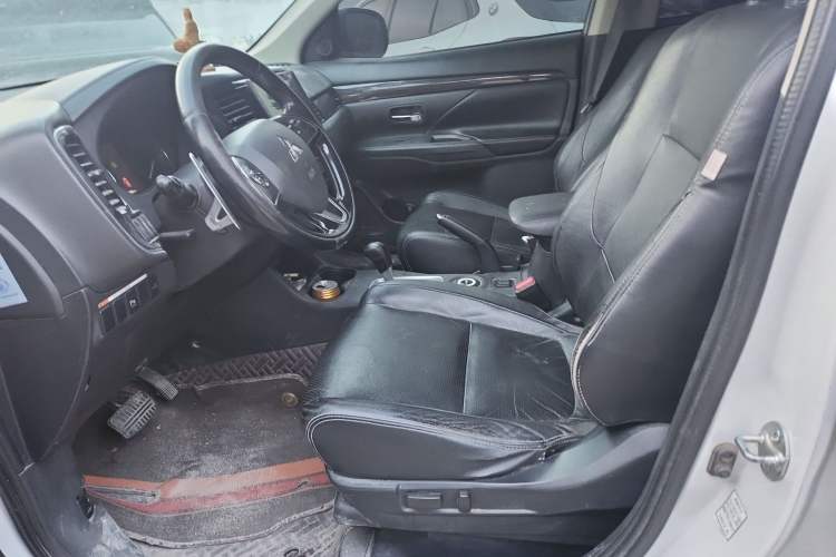 Used Mitsubishi Outlander 2016 2.4L 4x4 Elite Edition 5 Seats
