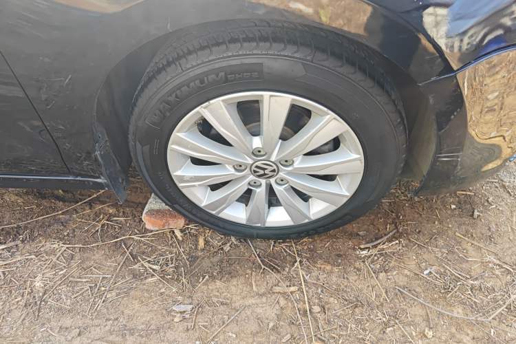 Used Volkswagen Sagitar 2014 Revised Version 1.6L Manual Comfort Edition
