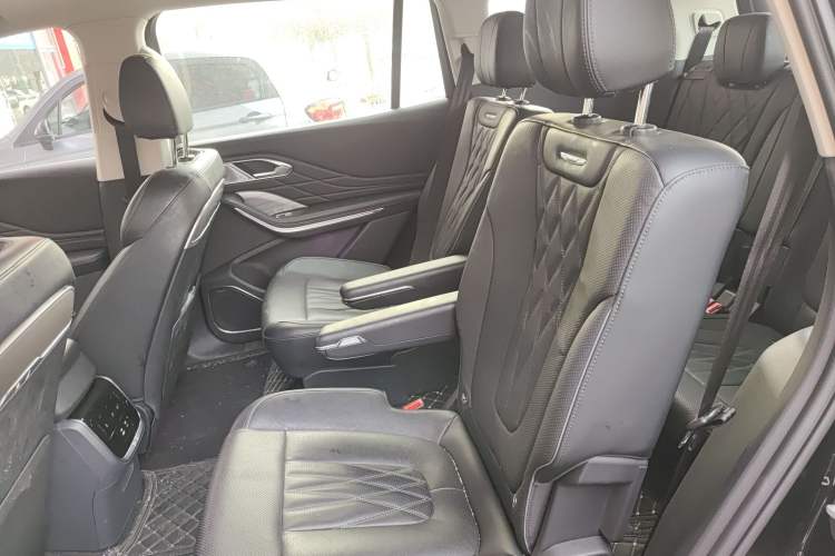 Used Hongqi HS7 PHEV 2024 2.0T PHEV Four-Wheel Drive Flagship Edition 6 Seats Left Rear Seat