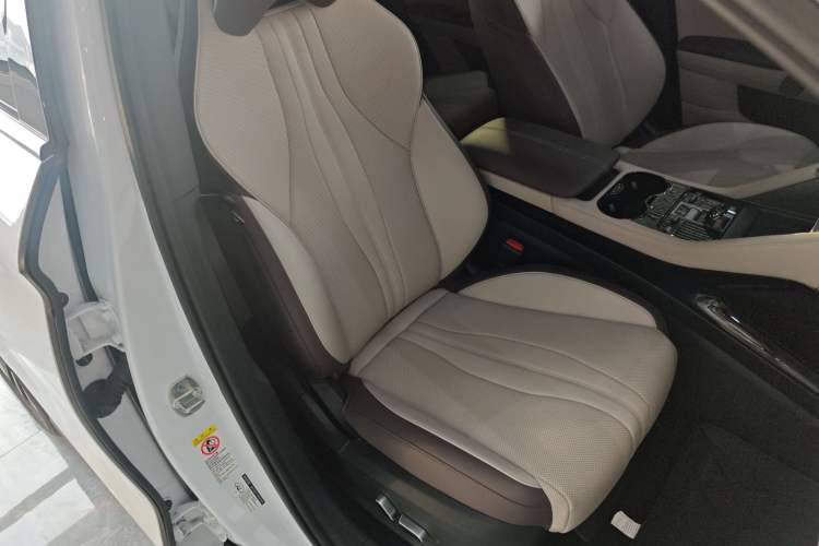 Used BYD Song PLUS New Energy 2025 DM-i Smart Drive 112KM Prestige Model
