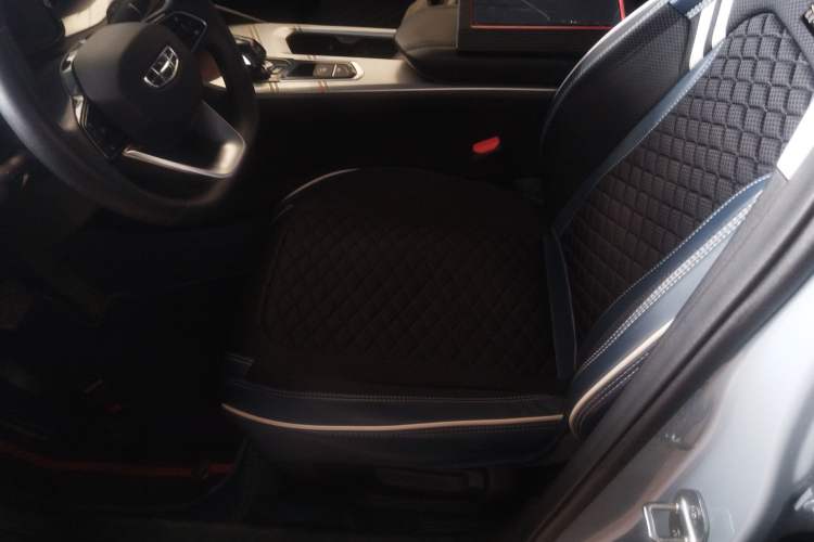 Used Geely Auto Emgrand L HiP 2024 Champion Edition 1.5TD-DHT Pro 100KM Superior Model