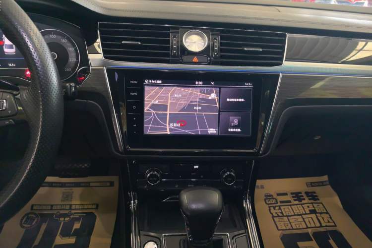 Used Volkswagen Phideon 2019 380TSI Two-Wheel Drive Business Edition China V Standard Audio And AC Panel