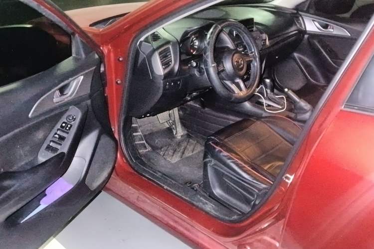 Used Mazda Mazda 3 Axela 2017 Hatchback 1.5L Automatic Comfort Model Emission Standard China V