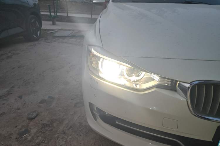 Used BMW 3 Series 2013 320Li Fashion Design Package Right Front Headlight