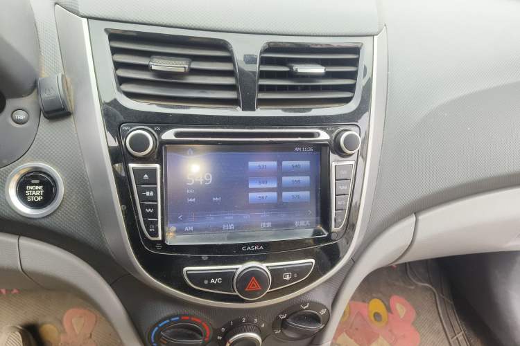 Used Hyundai Verna (older generation) 2016 1.4L Manual Flagship TOP Model
