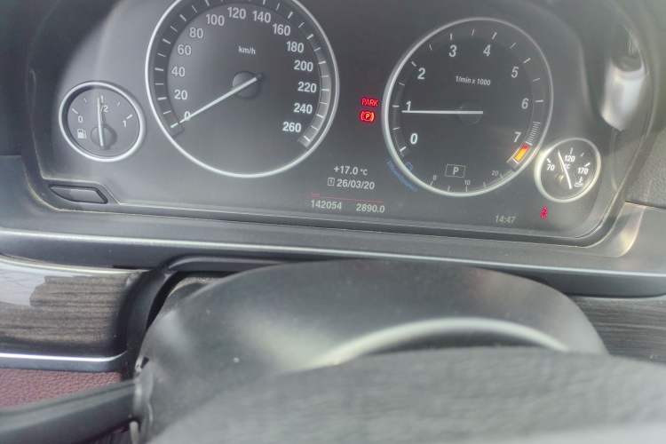 Used BMW 5 Series 2014 525Li Luxury Design Package
