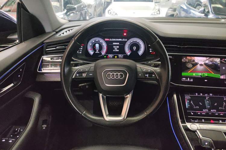 Used Audi Q8 2019 55 TFSI Luxury Dynamic Model
