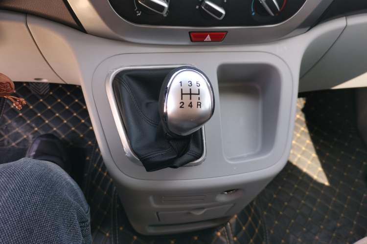 Used JAC Refine M3 2025 PLUS 1.8L Manual Classic Edition 5 Seats