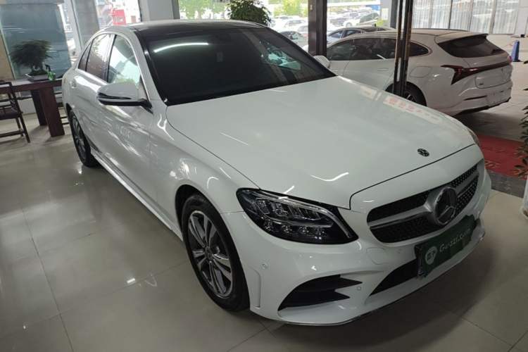 Used Mercedes-Benz C-Class 2021 C 200 L Fashion Edition Sport Version Front Right 45 Deg