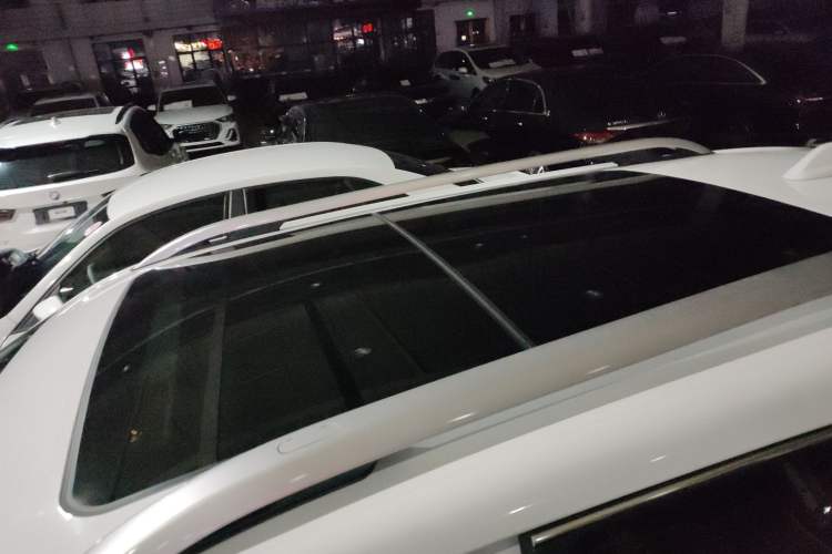 Used Jeep Cherokee 2020 2.0L Two-Wheel Drive Classic Sports Edition