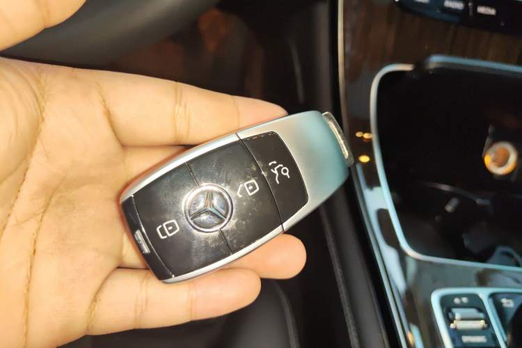 Used Mercedes-Benz GLC 2017 GLC 260 4MATIC Luxury Model