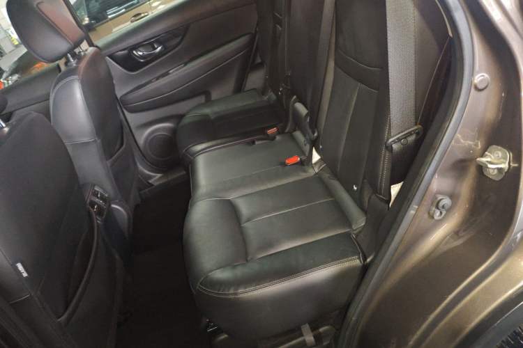 Used Nissan X-Trail 2021 2.0L CVT 2WD XL ITS 3-Row SmartConnect Seven-Seater Comfort Edition