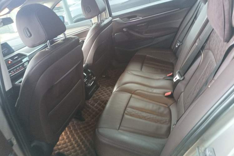 Used BMW 5 Series 2019 530Li Luxury Edition Premium Package Left Rear Seat