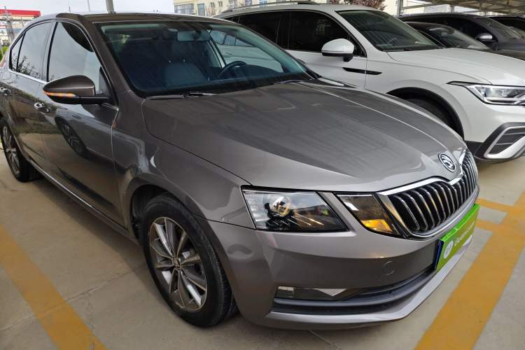 Used Skoda Octavia 2022 1.5L Automatic Comfort Edition Front Right 45 Deg