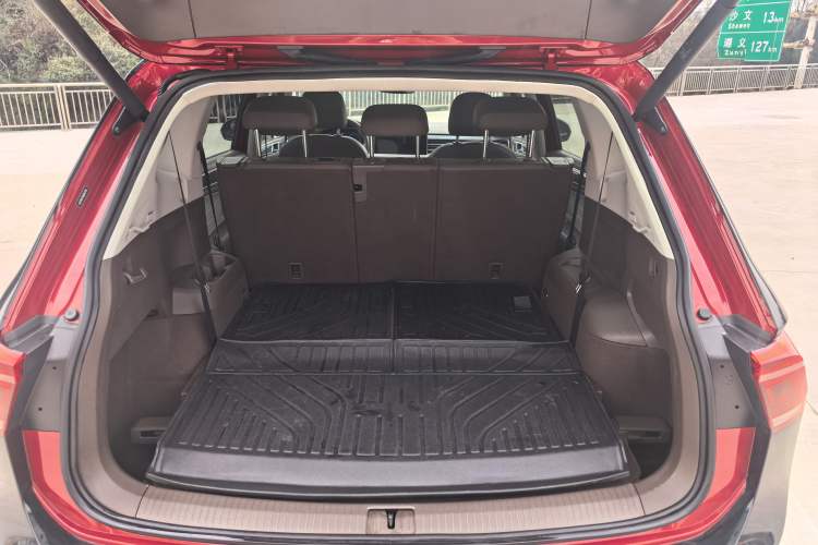 Used Volkswagen Tiguan L 2022 380TSI Automatic All-Wheel Drive R-Line Flagship 7-Seater
