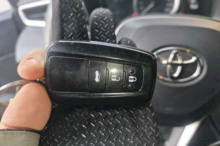 Used Toyota Corolla 2021 Dual-Engine 1.8L E-CVT Pioneer Edition