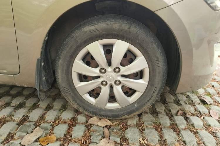 Used Hyundai Verna (older generation) 2016 1.4L Manual Smart GLS Trim