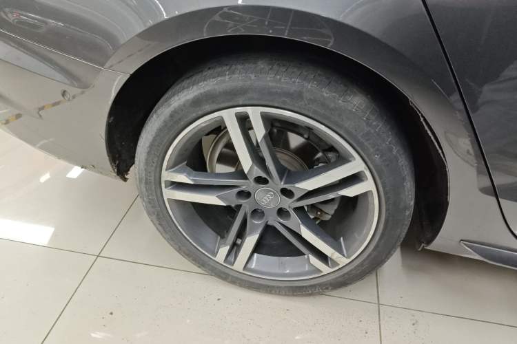 Used Audi A4L 2020 40 TFSI Luxury Dynamic Model
