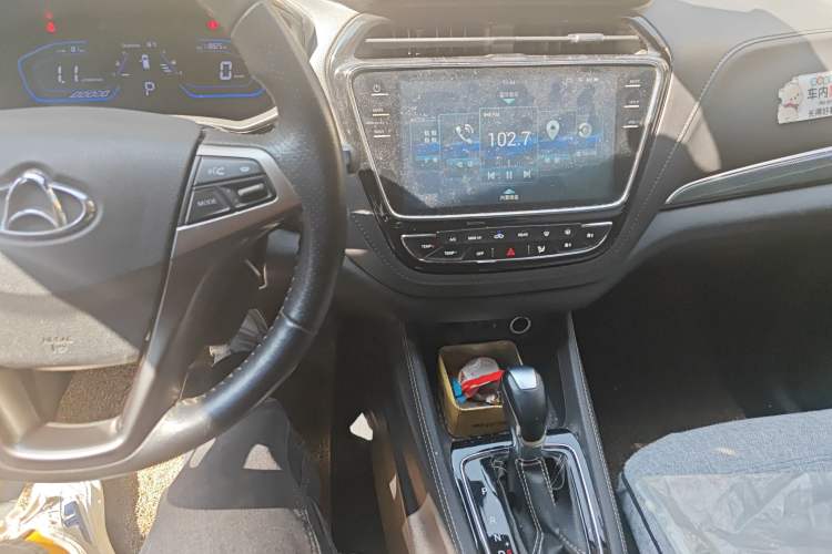 Used CHANGAN OSHAN A800 2017 1.5T Automatic ZhiZun Model
