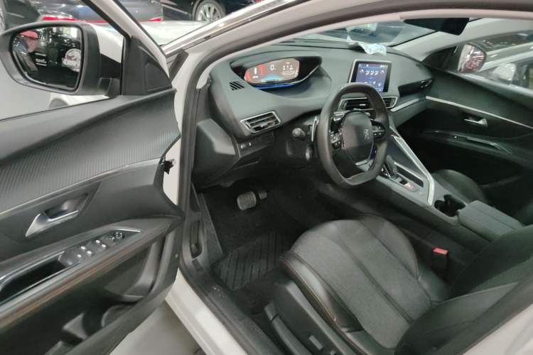 Used Peugeot 4008 2017 350THP Elite Edition Driver Seat