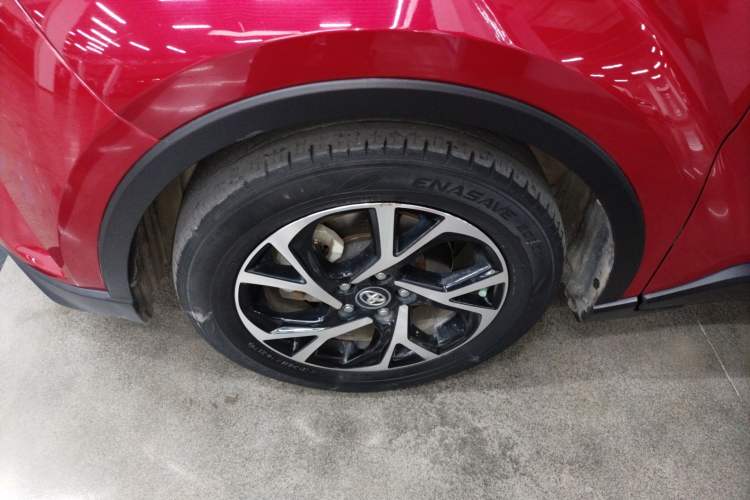 Used Toyota C-HR 2020 2.0L Leading Edition Exterior 4